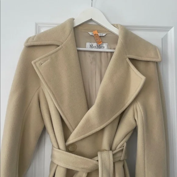 MaxMara Madame Ivory/Beige 100% Wool Coat - Picture 4 of 12